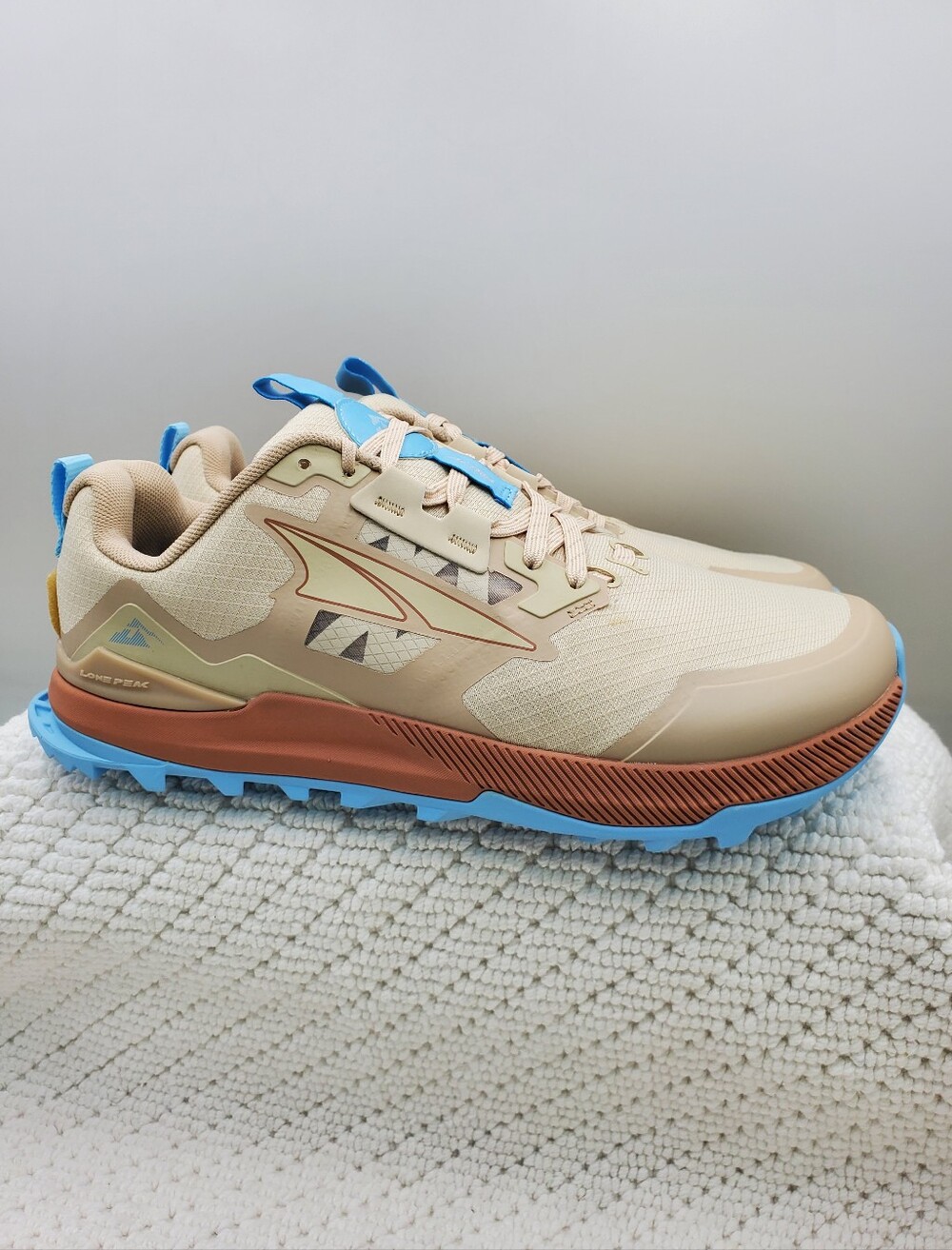 Altra Trail Running Shoe in Beige, Rust & Light Blue